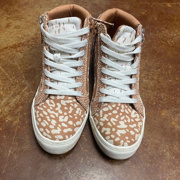 Universal Thread from Target - Picture 2 of 2